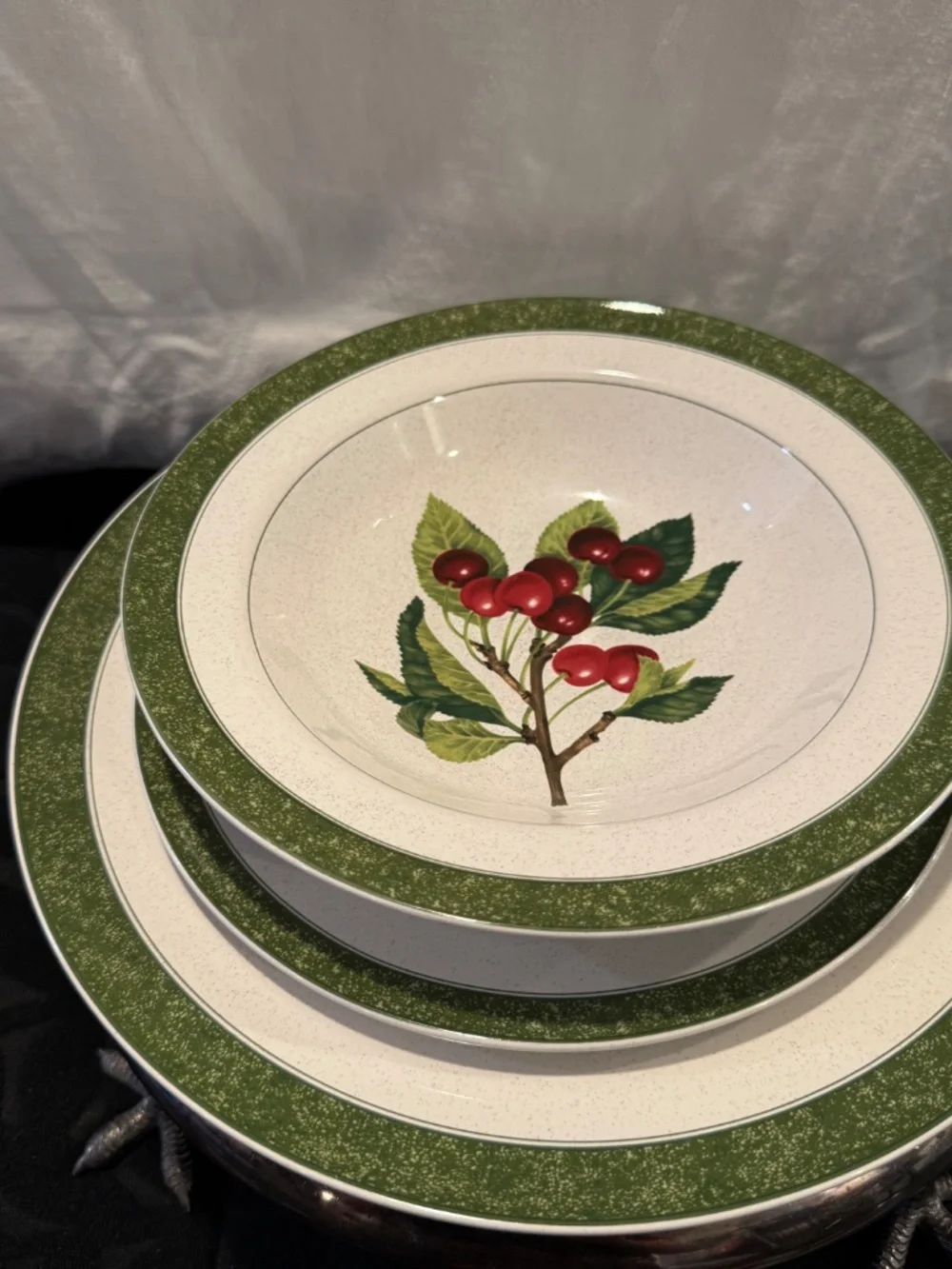 Vintage service for  4 fruit delight collection by Christopher Stuart Y2225